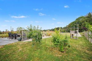 Gardens- click for photo gallery